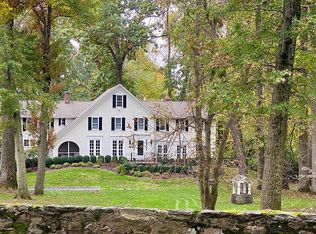 1123 Round Hill Rd, Fairfield, CT 06824