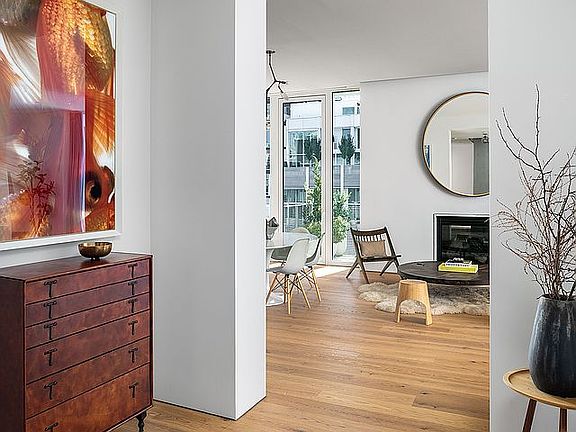 2nd image of 532 W 20th St Floor 9