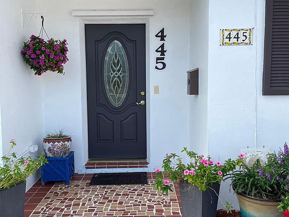 3rd image of 445 Harwood Ave