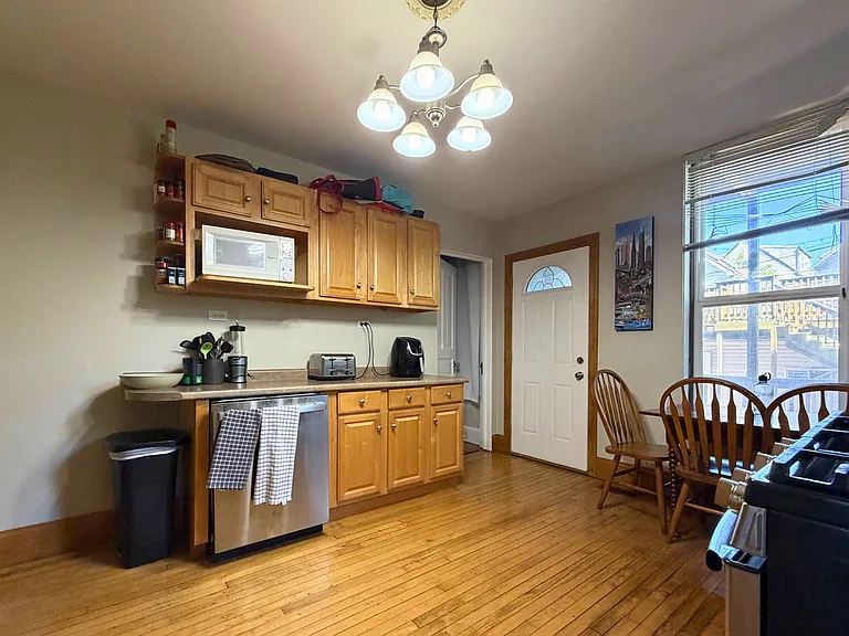 1016 W Oakdale Ave #1 — Photo 6