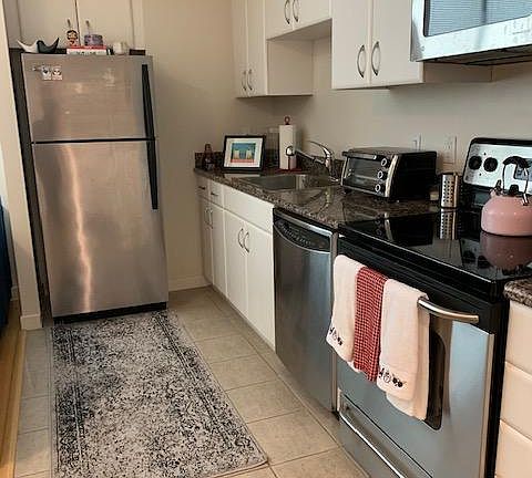 5th image of 250 King St Unit 262
