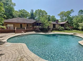 30 Pinnacle Mountain Rd, Simsbury, CT 06070