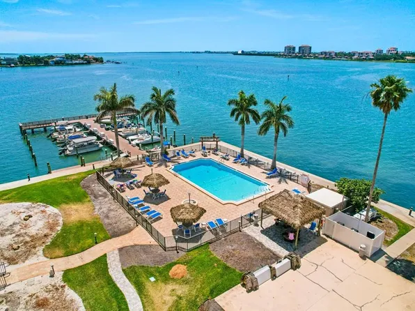 5200 Brittany Dr S APT 704, Saint Petersburg, FL 33715