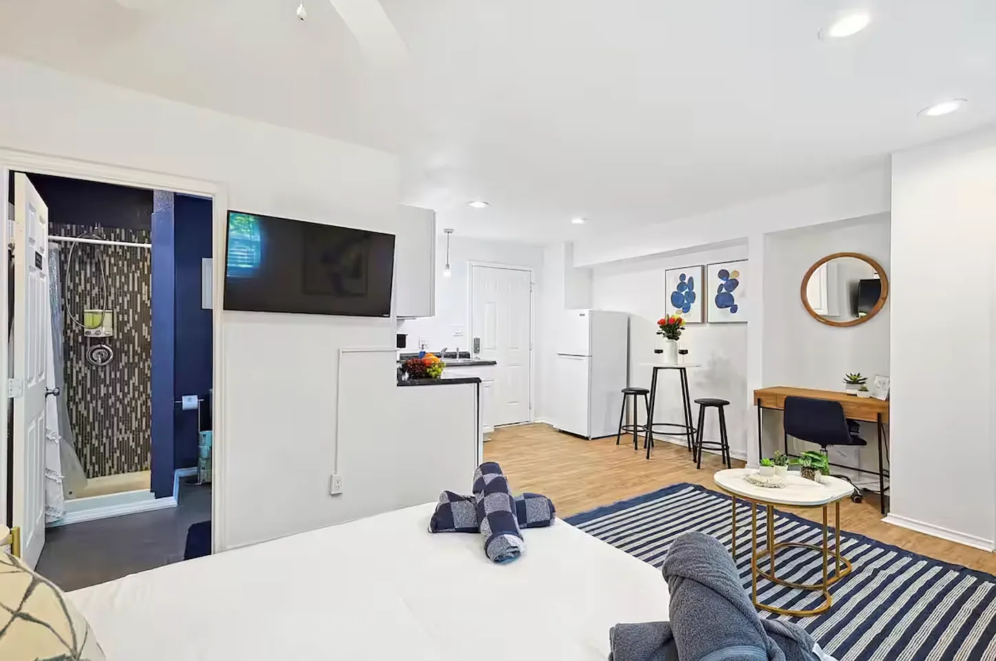 1 bed, $1,955 — Photo 4