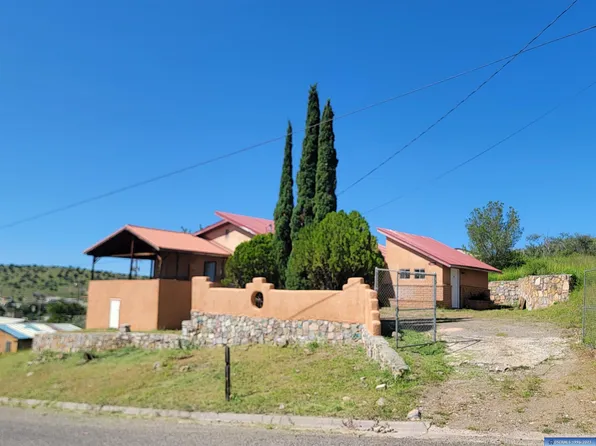 105 Cactus St, Bayard, NM 88023