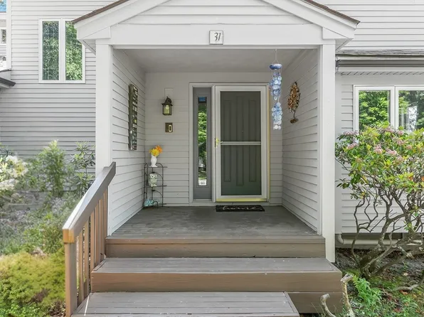 31 Monadnock Dr, Westford, MA 01886