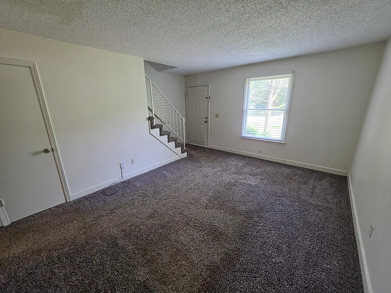3100 Wellington Ave — Photo 5