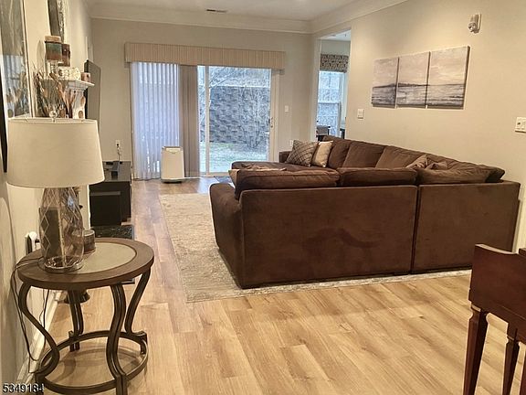 4th image of 2104 Avery Ct