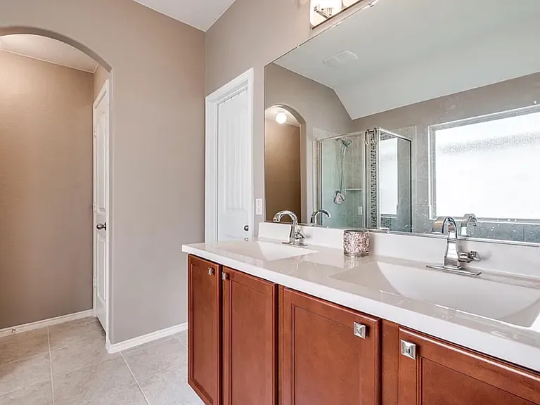 1525 Acmite Ave — Photo 6