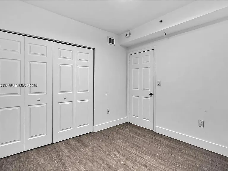1351 SW 4th St #8 — Photo 7