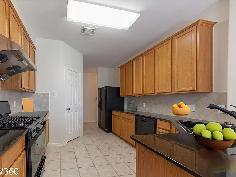 2943 Meadowglen Crst — Photo 8