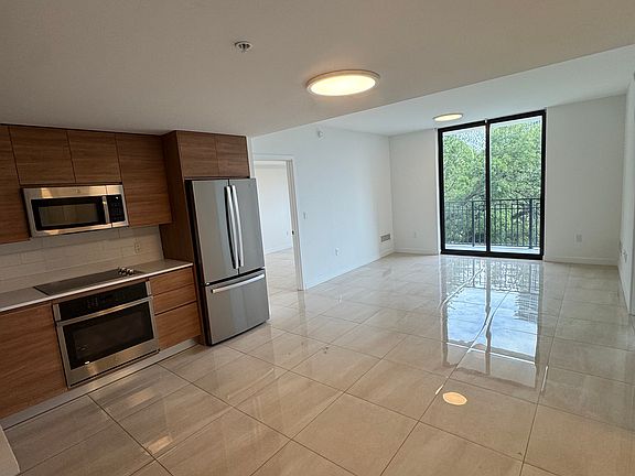 5th image of 1500 NW North River Dr #134