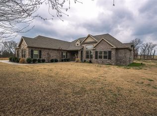 8367 Windsong Ln, Bentonville, AR 72712