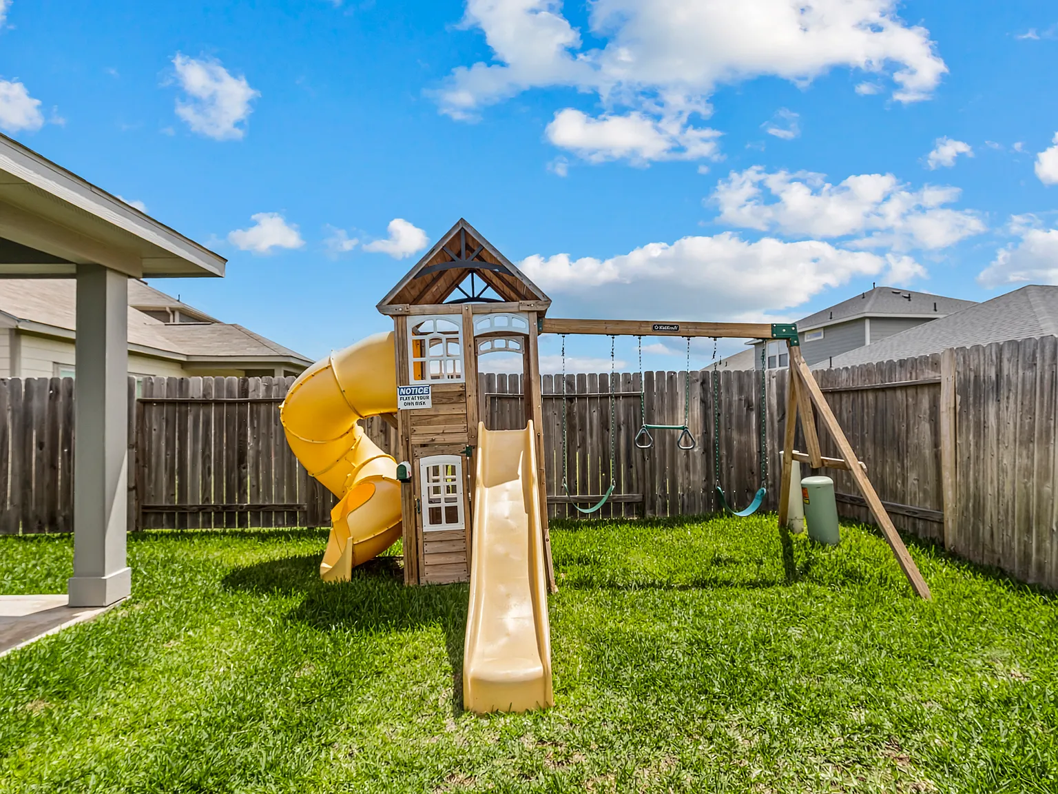 3 bed, 1423 sqft, $3,500 — Photo 4