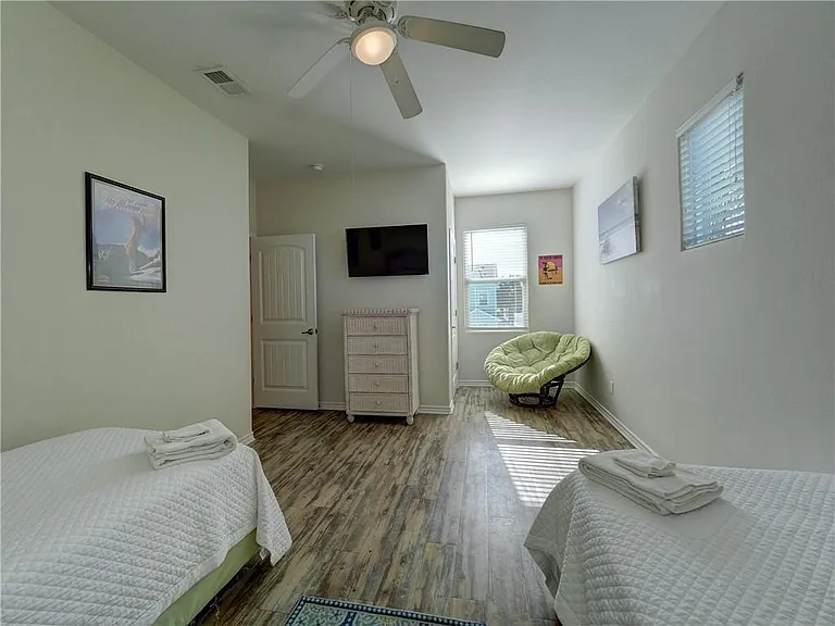 15102 Dory Dr — Photo 12