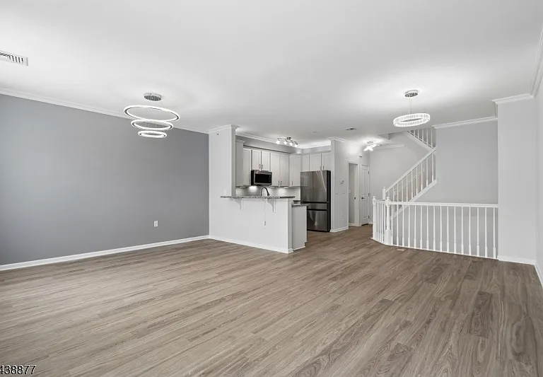 612 Lopez Ln — Photo 9