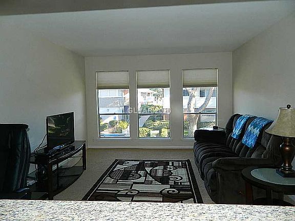 2nd image of 723 Oakmont Ave Unit 3406