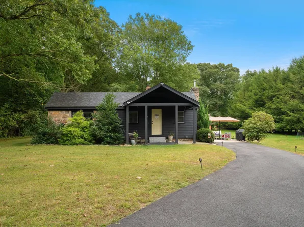 740 South Rd, East Greenwich, RI 02818