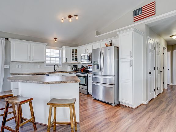 4th image of 742 Cherrywood Ct