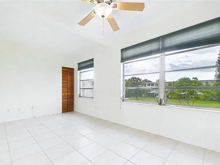 2454 Australia Way E #32 — Photo 26