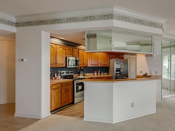 5th image of 2099 Winterbourne St E #201