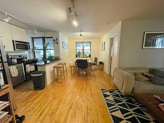 Rented by The Downtown LLC | media 11