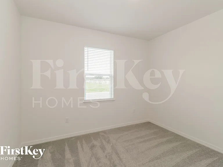 596 Crown Rose Dr — Photo 11