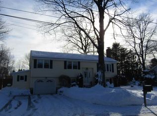 28 Howe St, Rochester, NH 03867