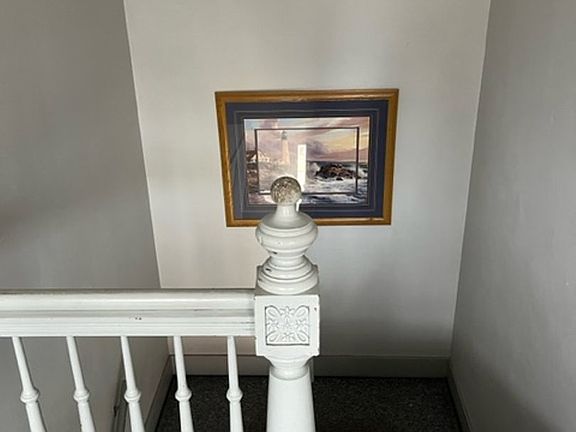 3rd image of 715 Glen St #4