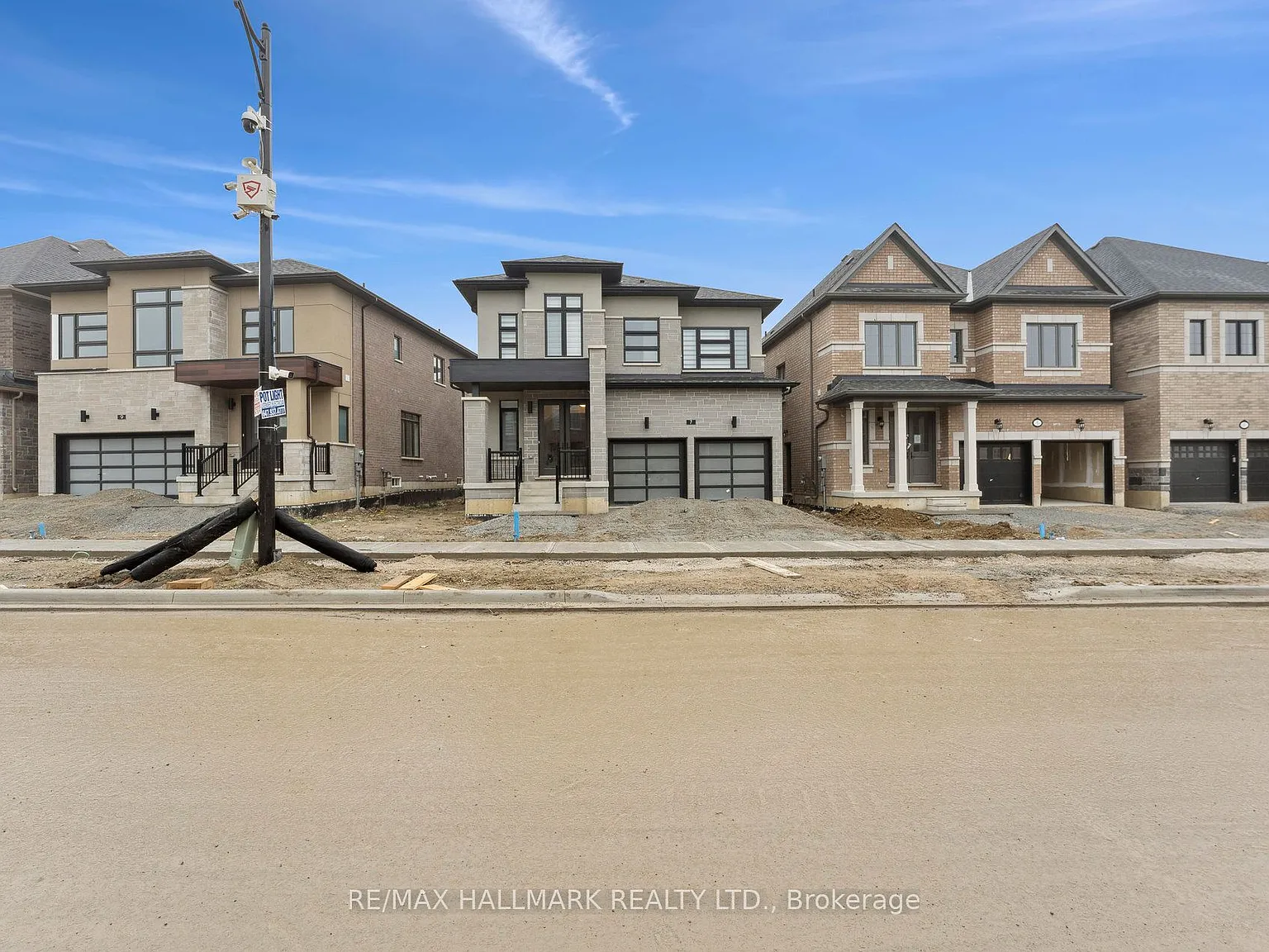 4 bed, $4,000 — Photo 1