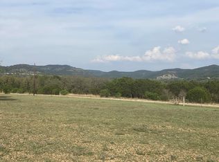 1077 Saddle Mountain Rd, Leakey, TX 78873