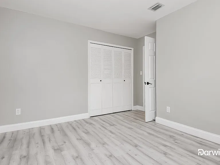 7045 Hammock Way — Photo 9
