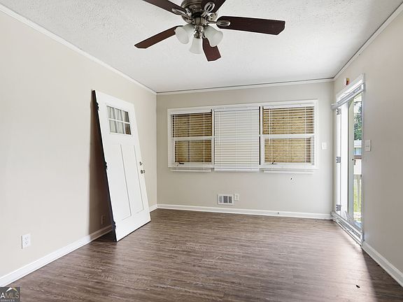 5th image of 2824 Lynda Pl