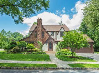 7 Ivy Terr, Millburn, NJ 07041