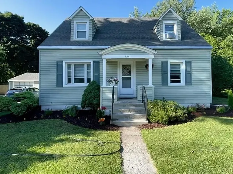 1341 Ohio St — Photo 1