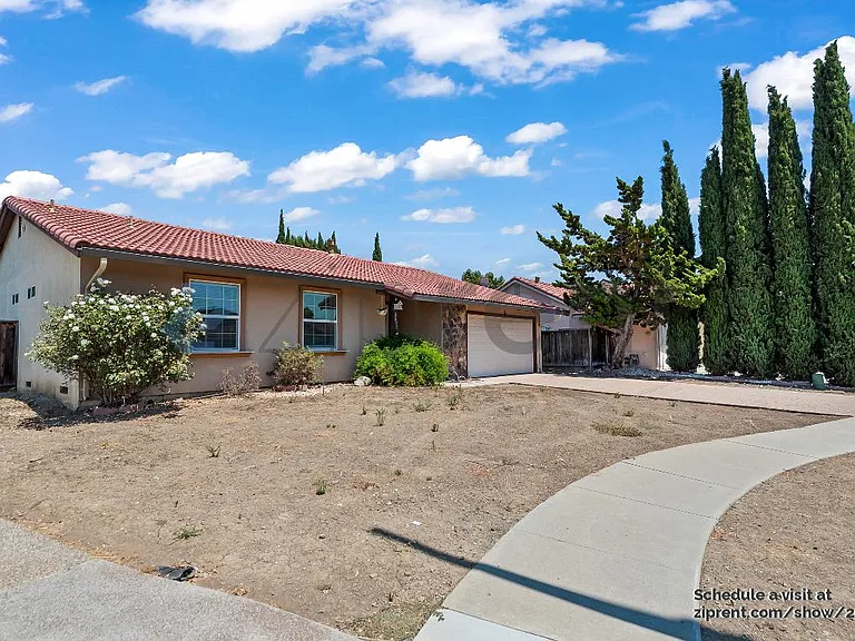 3686 Lightfare Ct — Photo 2