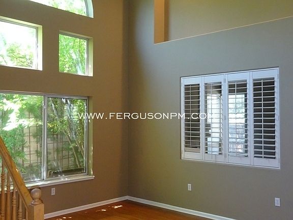 3rd image of 1540 Doulton Dr