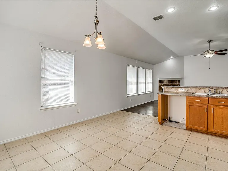 2014 Zavala — Photo 5