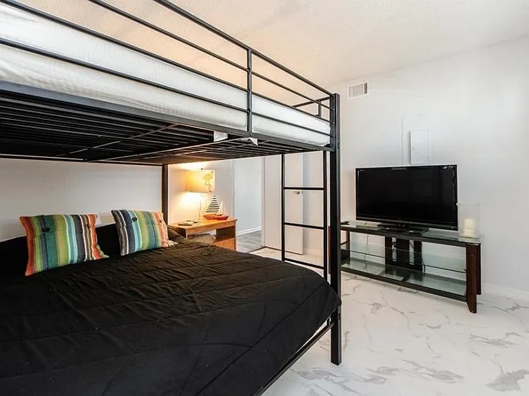 1230 Gulf Blvd #1608 — Photo 18
