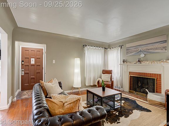 4th image of 13935 Rutland St