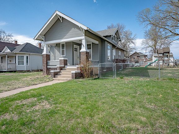 2nd image of 3605 6th Ave