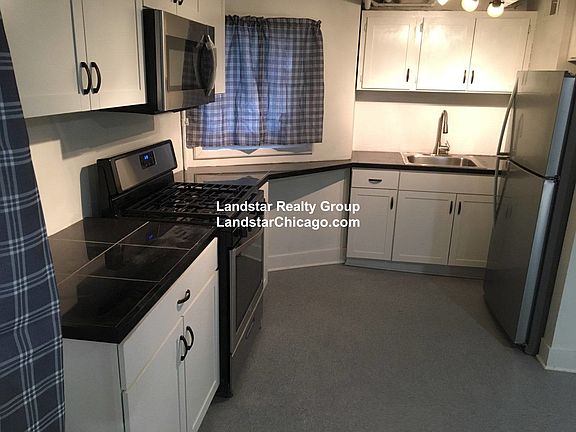 2nd image of 6425 N Francisco Ave #G