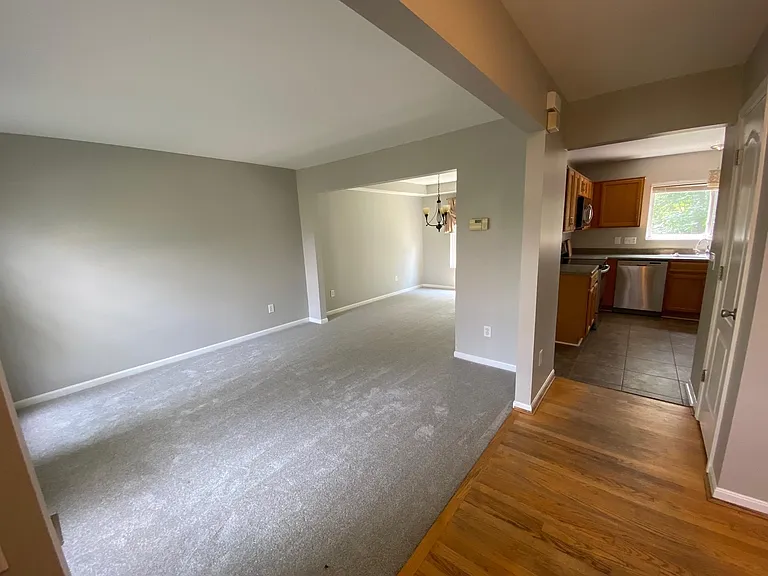 8601 Sunmont Dr — Photo 4
