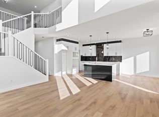 18215 94th St NW, Edmonton, AB