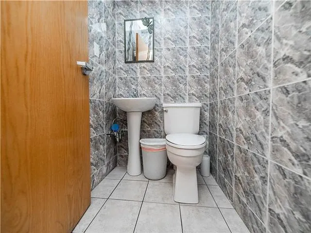 1749 E 16th St #1 — Photo 3