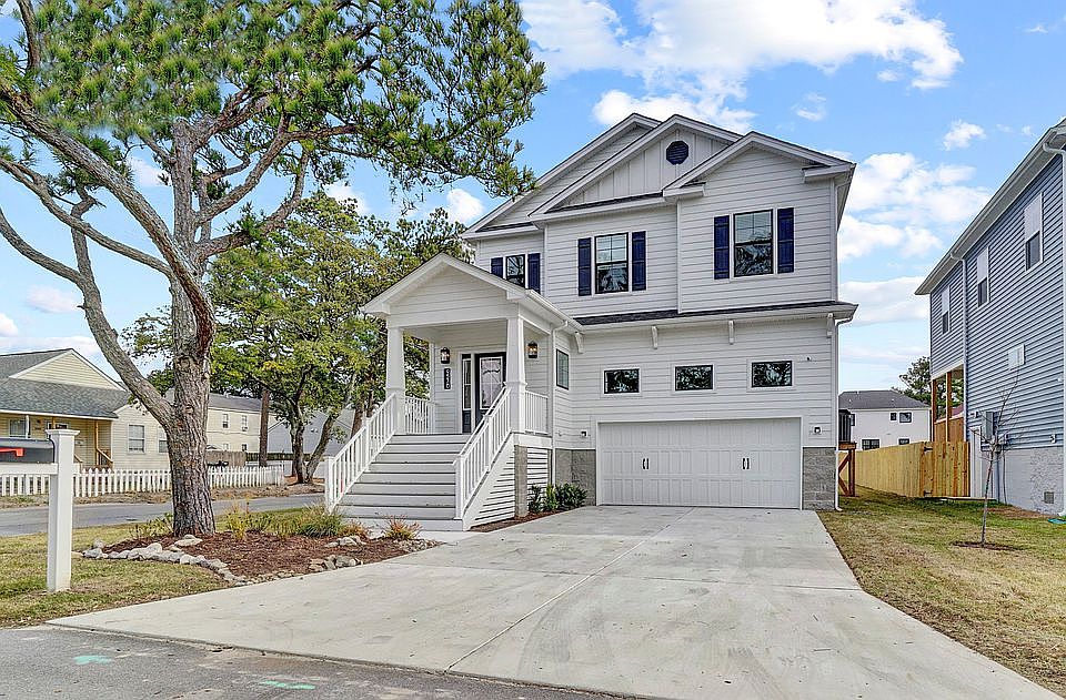 2nd image of 9570 13th Bay St