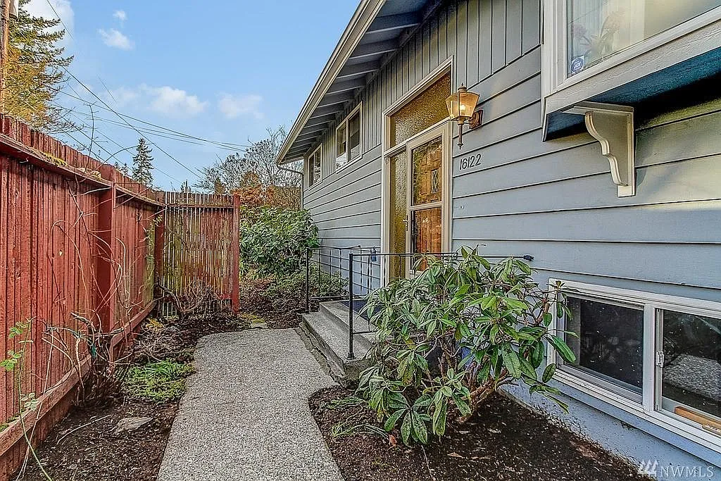 Front Entry - 16122 22nd Ave W