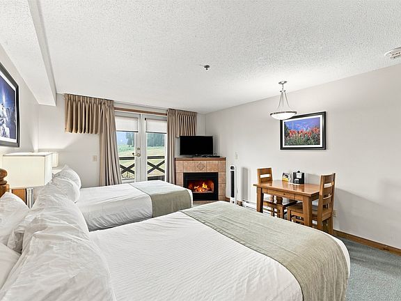 5th image of 3160 Creekside Way #331