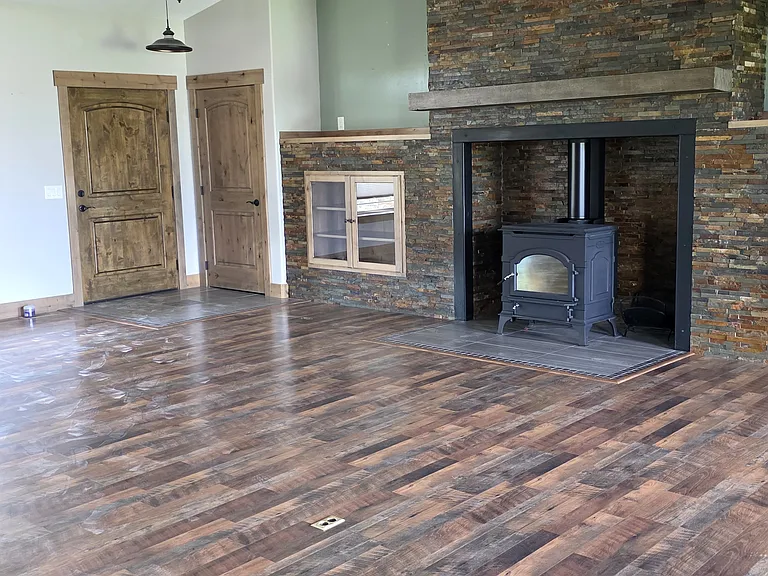 379 Eagle Way — Photo 4