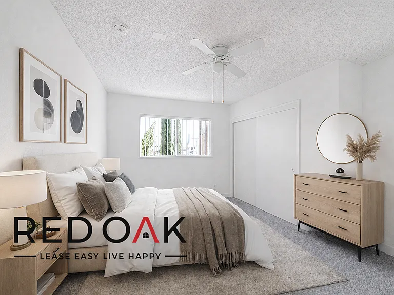 Moorpark 15000 — Photo 3